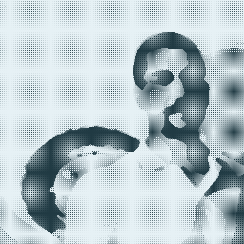 Diterovana slika autora ispred goblena